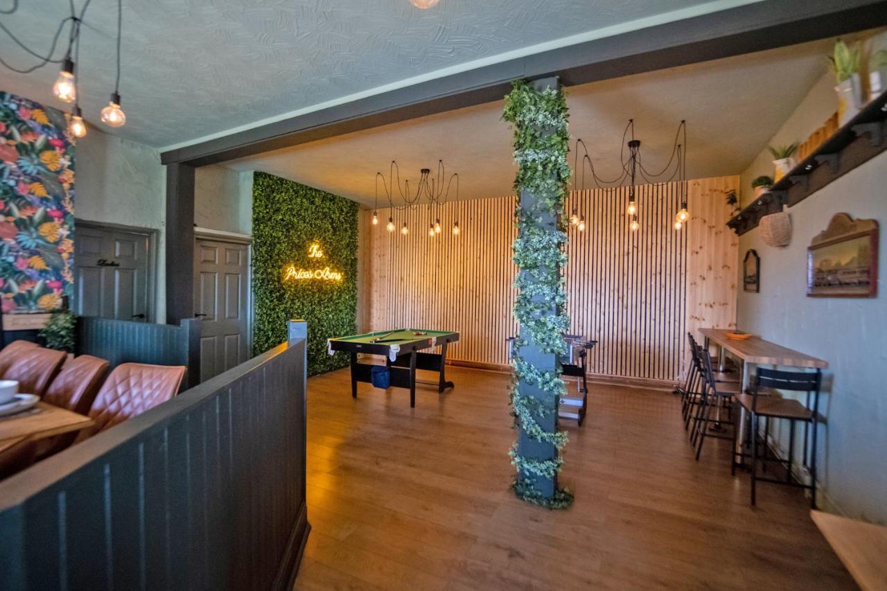 Entire Venue With Accommodation Sleeps Up To 19 - Waterfall Country Escape Wales Coelbren Esterno foto