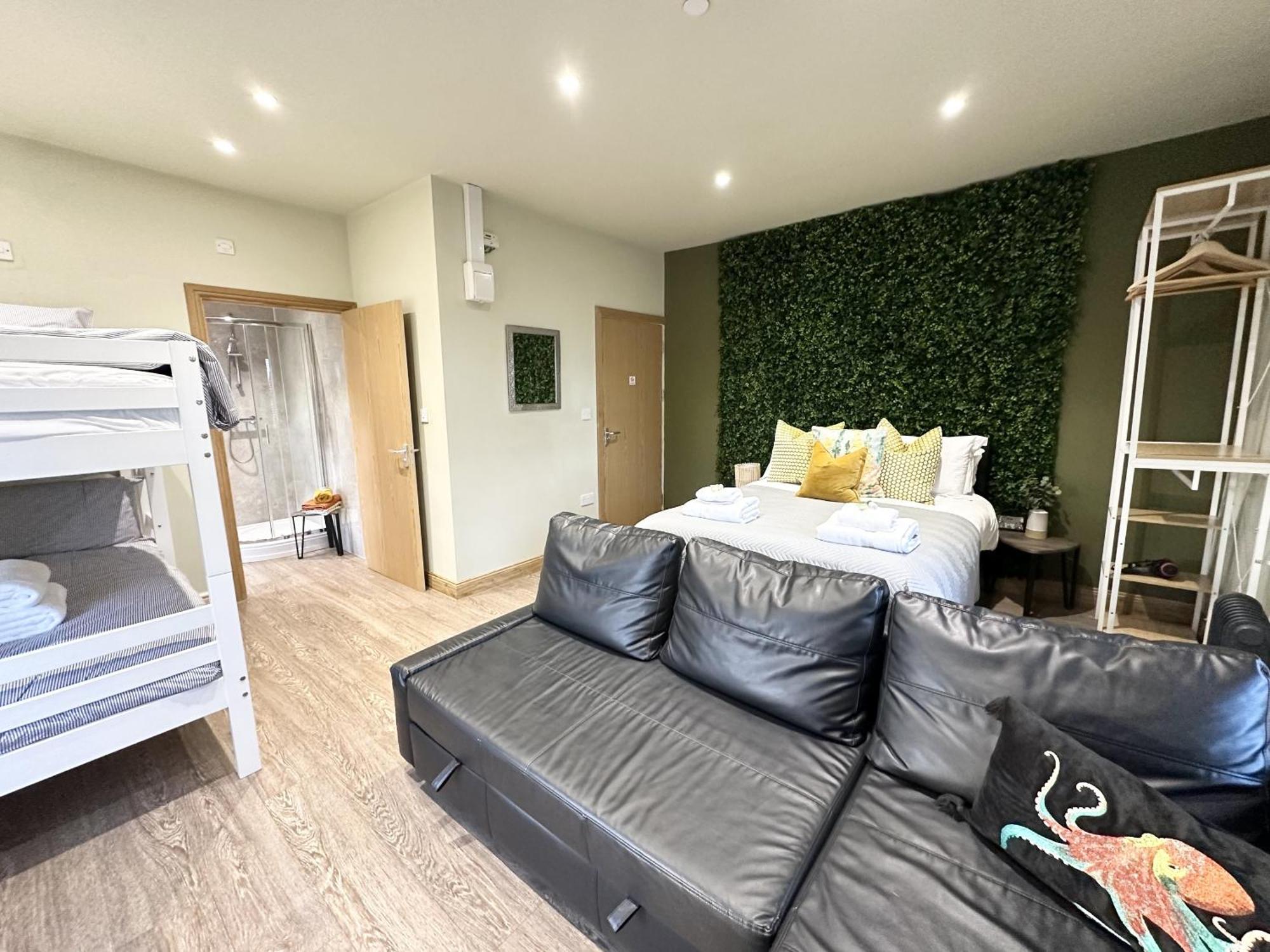 Entire Venue With Accommodation Sleeps Up To 19 - Waterfall Country Escape Wales Coelbren Esterno foto