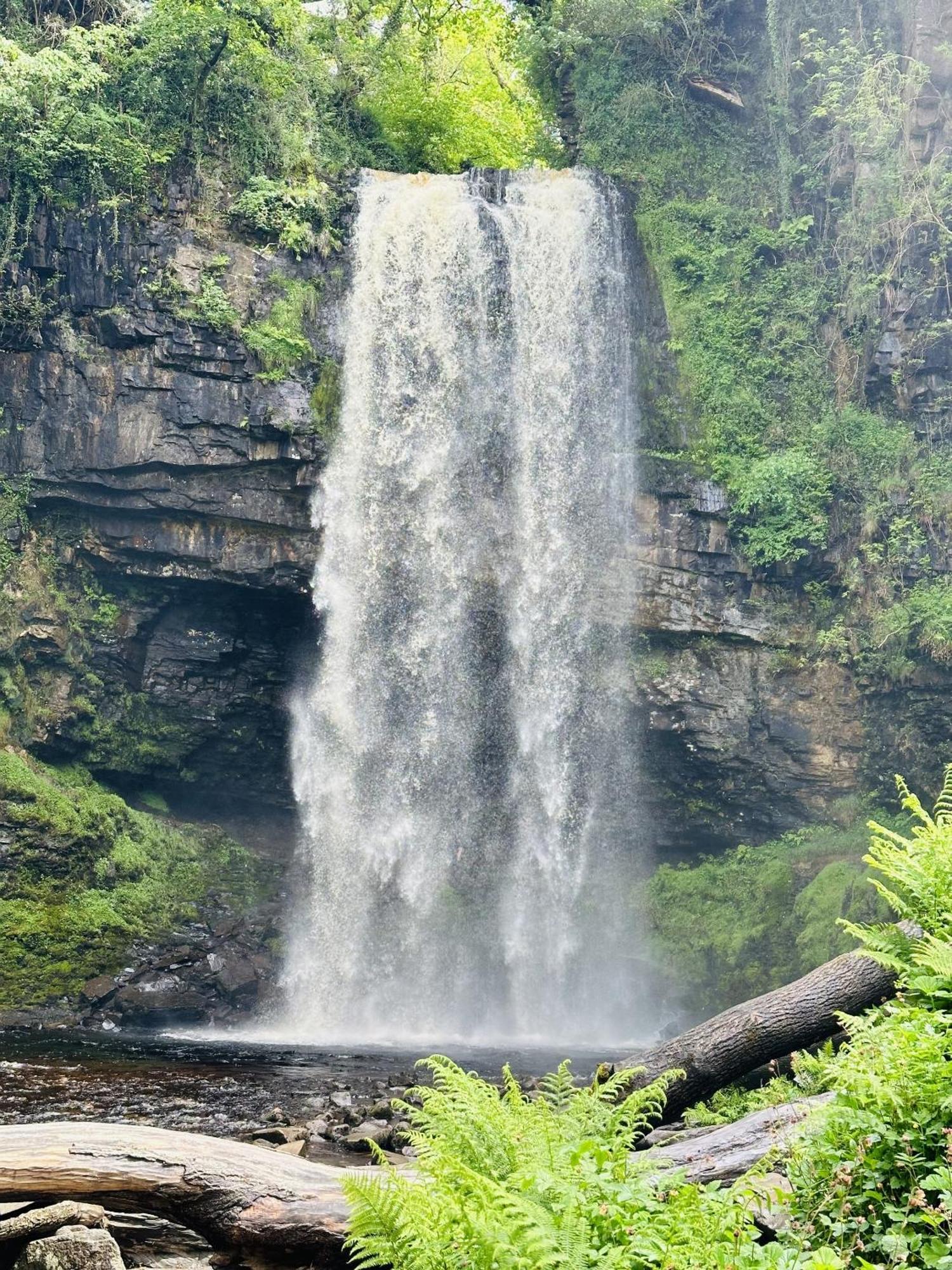 Entire Venue With Accommodation Sleeps Up To 19 - Waterfall Country Escape Wales Coelbren Esterno foto